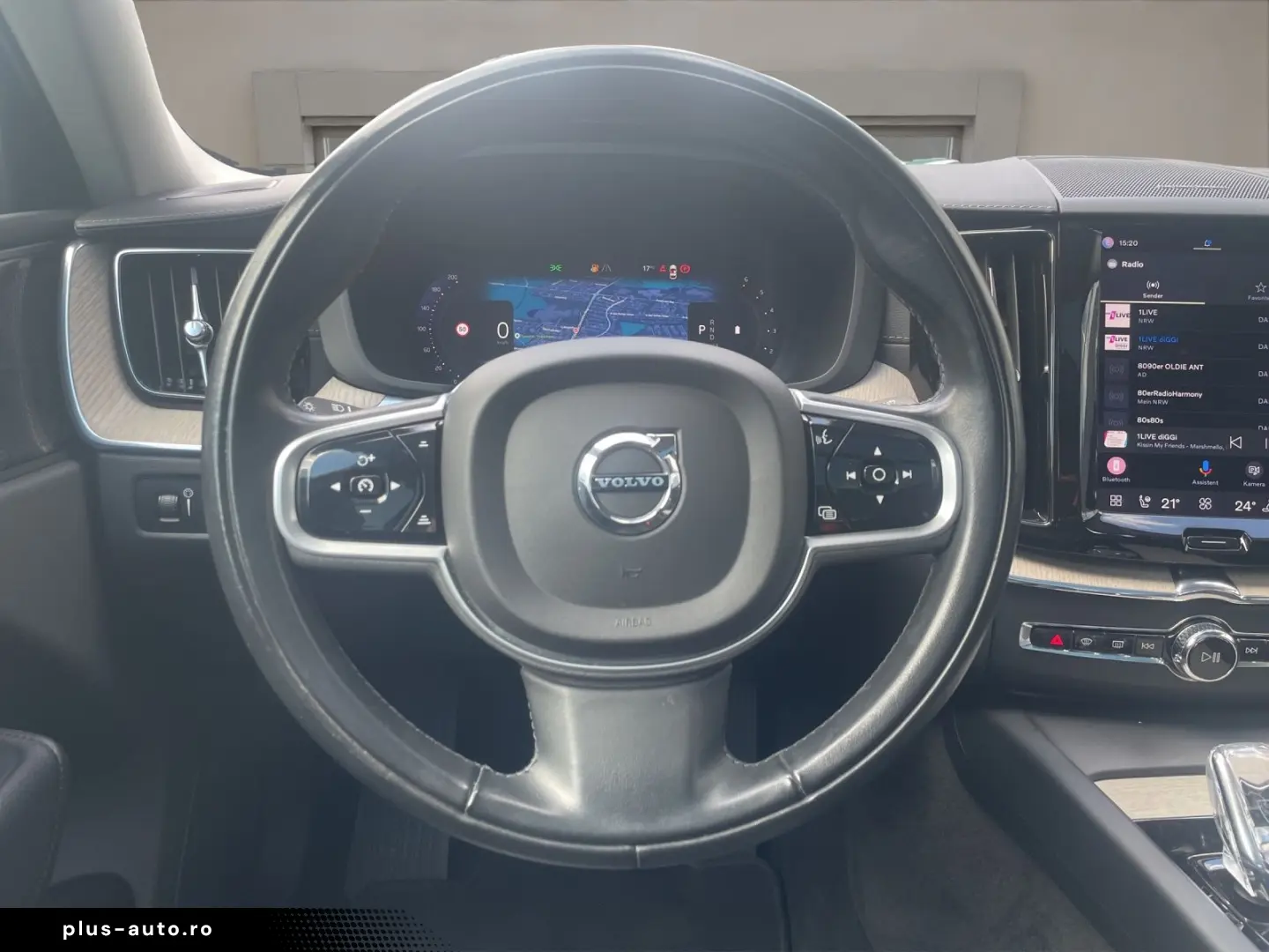 VOLVO XC60 B5 Inscription AWD AHK LED 360  LM PANO