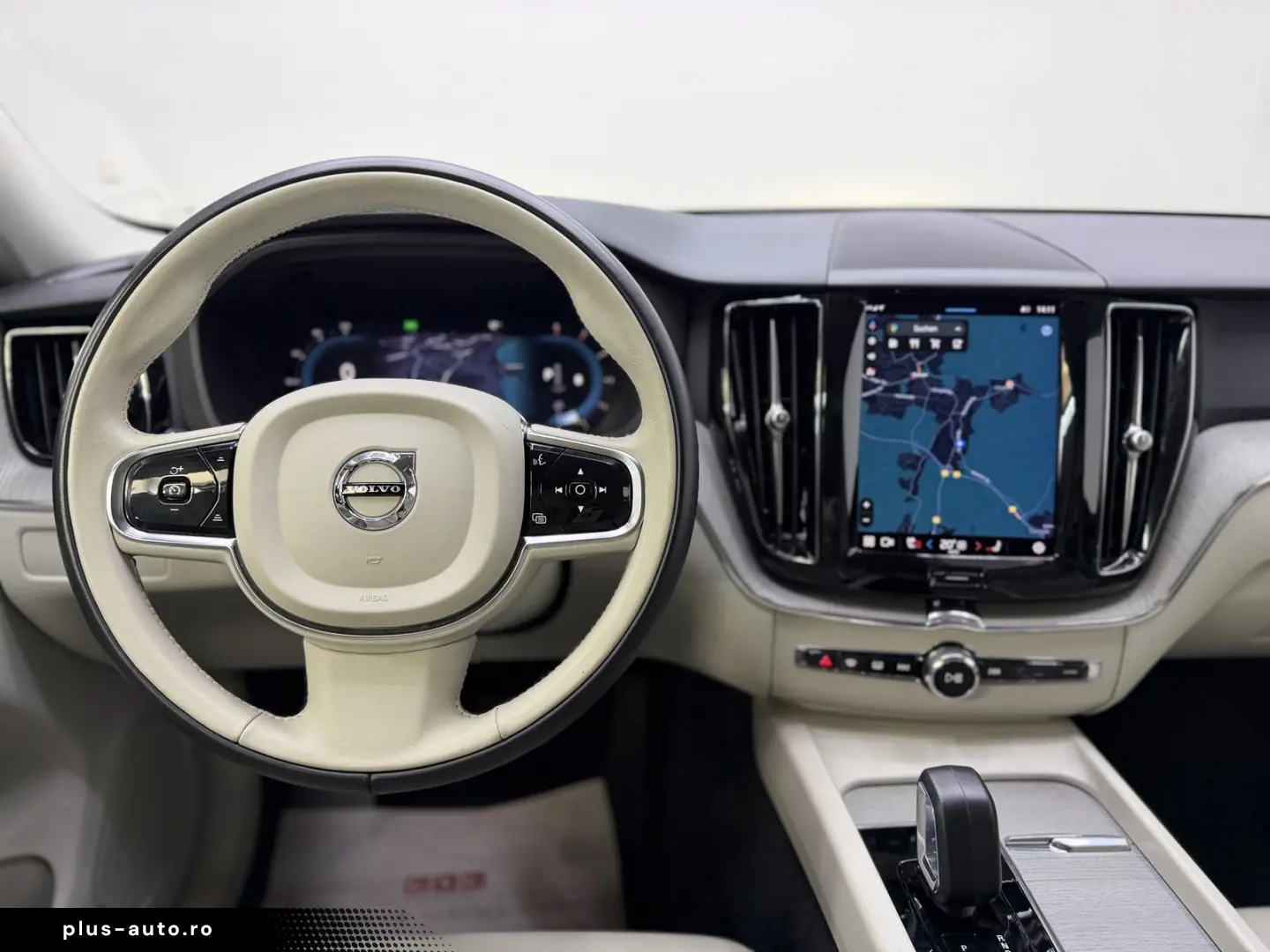 VOLVO XC60 Plus Bright AWD R Kamera TOP