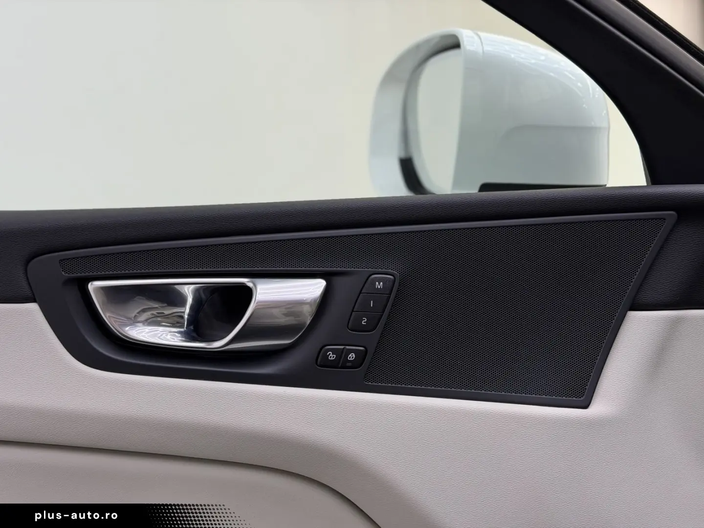 VOLVO XC60 Plus Bright AWD R Kamera TOP