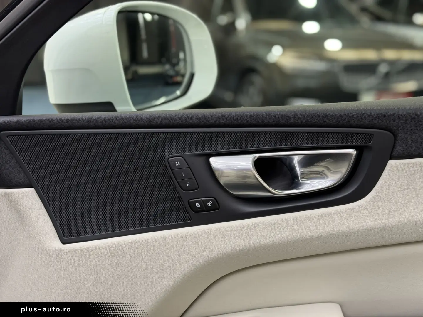 VOLVO XC60 Plus Bright AWD R Kamera TOP