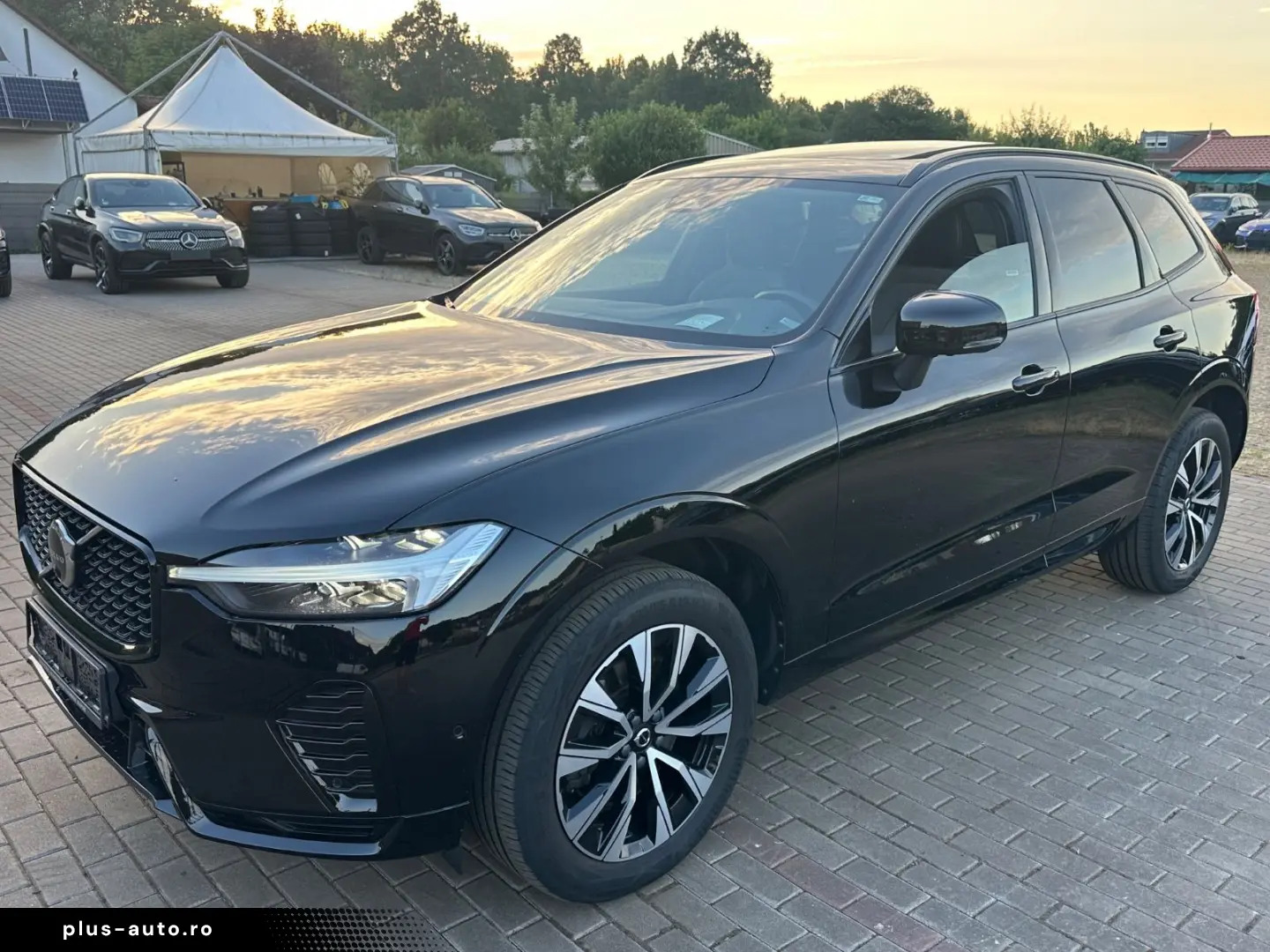 VOLVO XC 60 XC60 Plus Dark AWD Pano Kam360