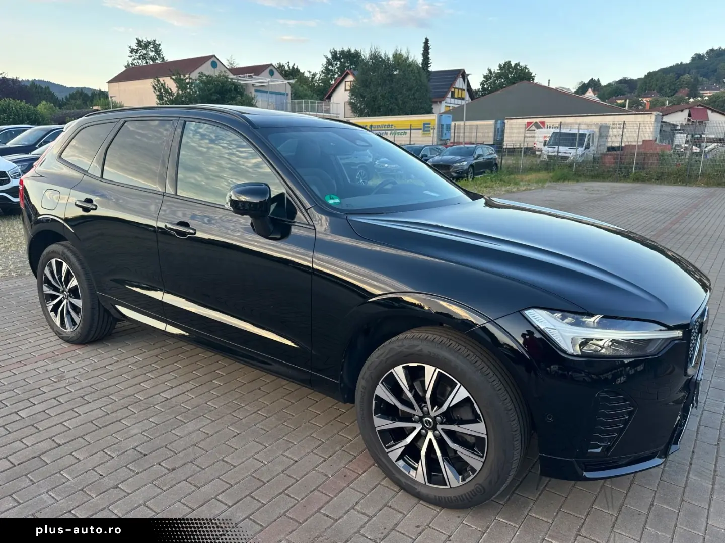 VOLVO XC 60 XC60 Plus Dark AWD Pano Kam360