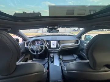 VOLVO XC 60 XC60 Plus Dark AWD Pano Kam360