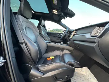 VOLVO XC 60 XC60 Plus Dark AWD Pano Kam360