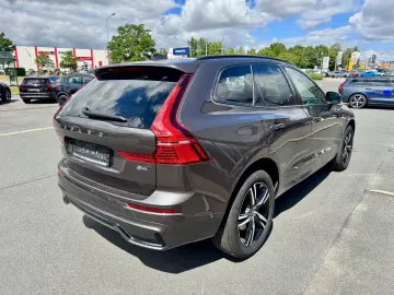 VOLVO XC60 B4 Diesel AWD 8-Gang R Design