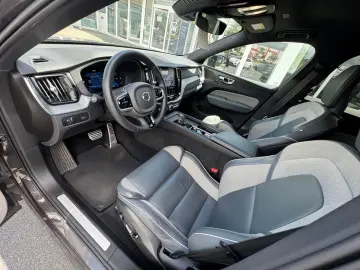 VOLVO XC60 B4 Diesel AWD 8-Gang R Design