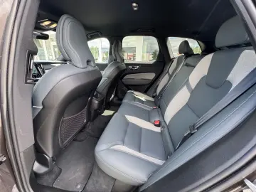 VOLVO XC60 B4 Diesel AWD 8-Gang R Design