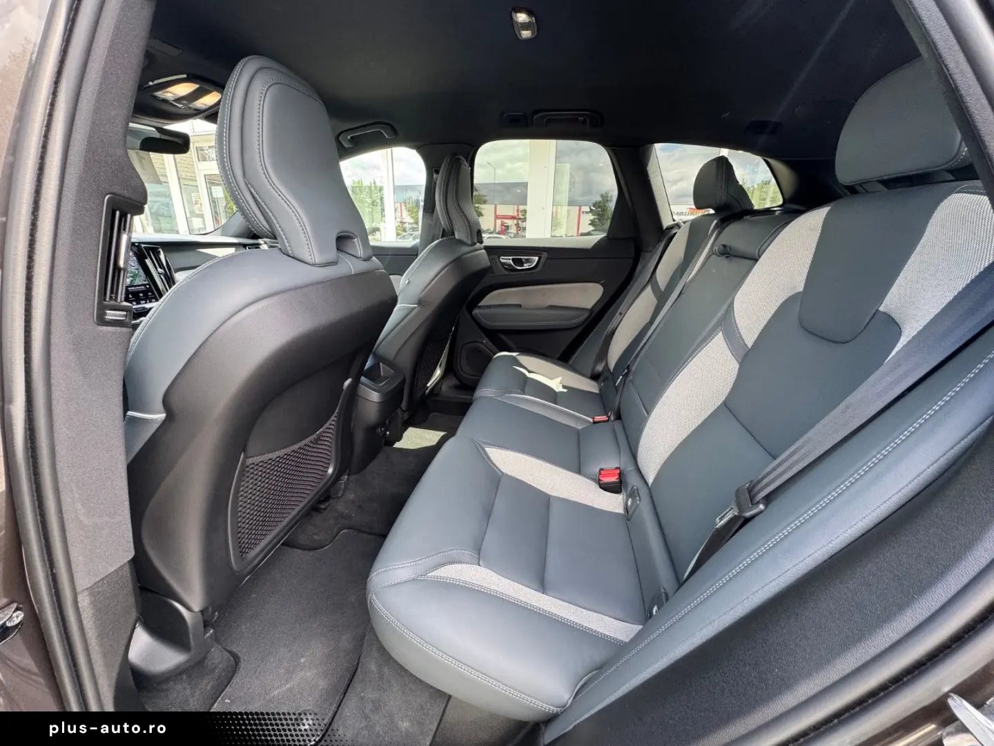 VOLVO XC60 B4 Diesel AWD 8-Gang R Design