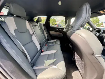 VOLVO XC60 B4 Diesel AWD 8-Gang R Design
