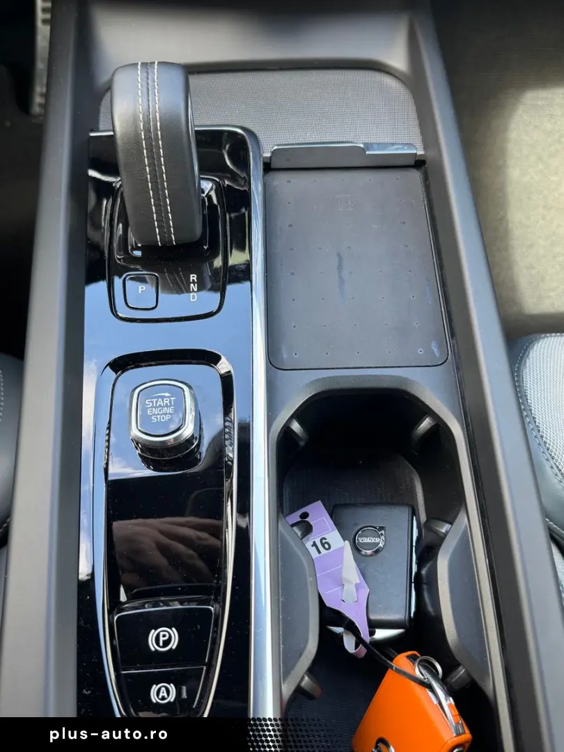 VOLVO XC60 B4 Diesel AWD 8-Gang R Design