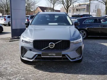 VOLVO XC60 B4 AWD Plus Dark