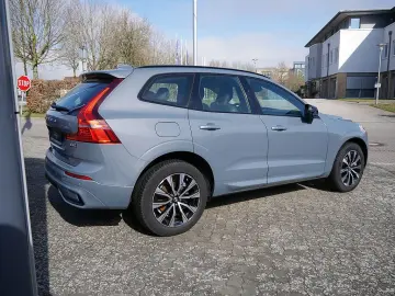 VOLVO XC60 B4 AWD Plus Dark