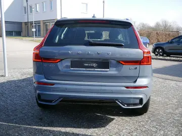 VOLVO XC60 B4 AWD Plus Dark