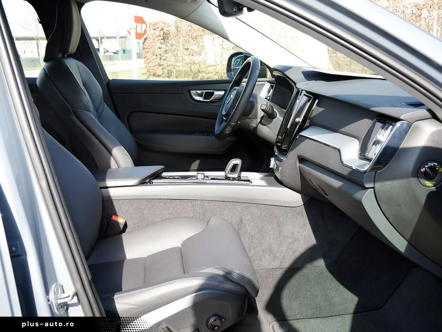 VOLVO XC60 B4 AWD Plus Dark