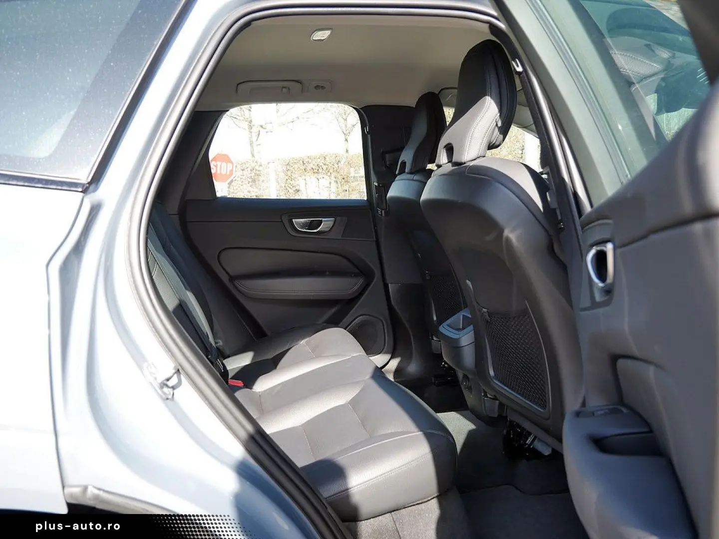 VOLVO XC60 B4 AWD Plus Dark