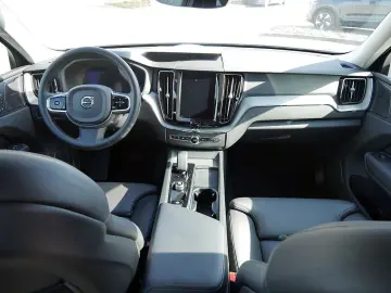 VOLVO XC60 B4 AWD Plus Dark