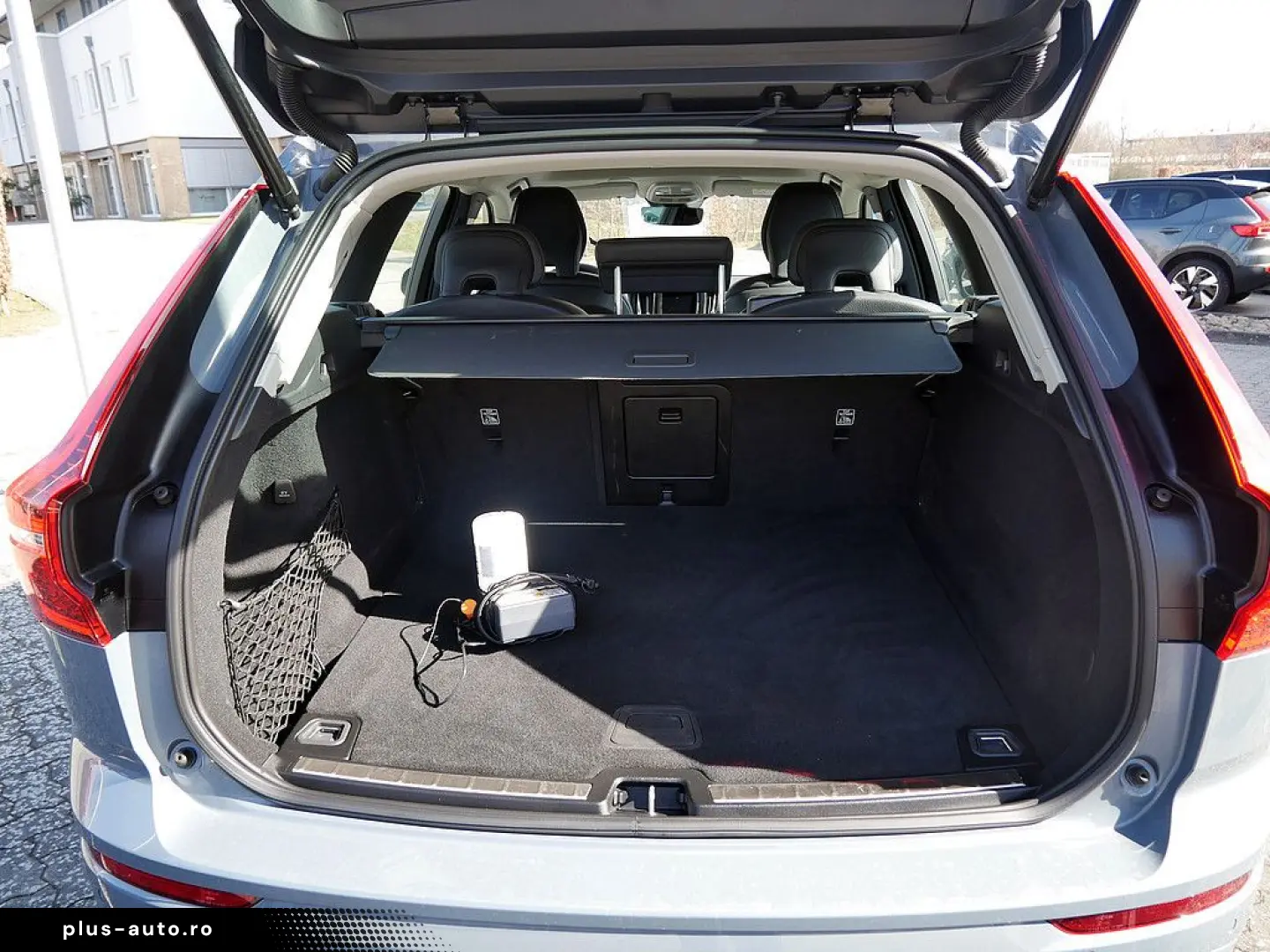 VOLVO XC60 B4 AWD Plus Dark