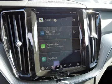 VOLVO XC60 B4 AWD Plus Dark