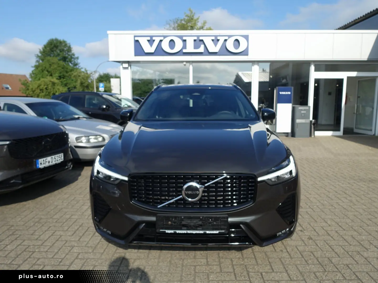 VOLVO XC60 B4 Diesel R-Design AWD PANO AHK KAMERA ACC
