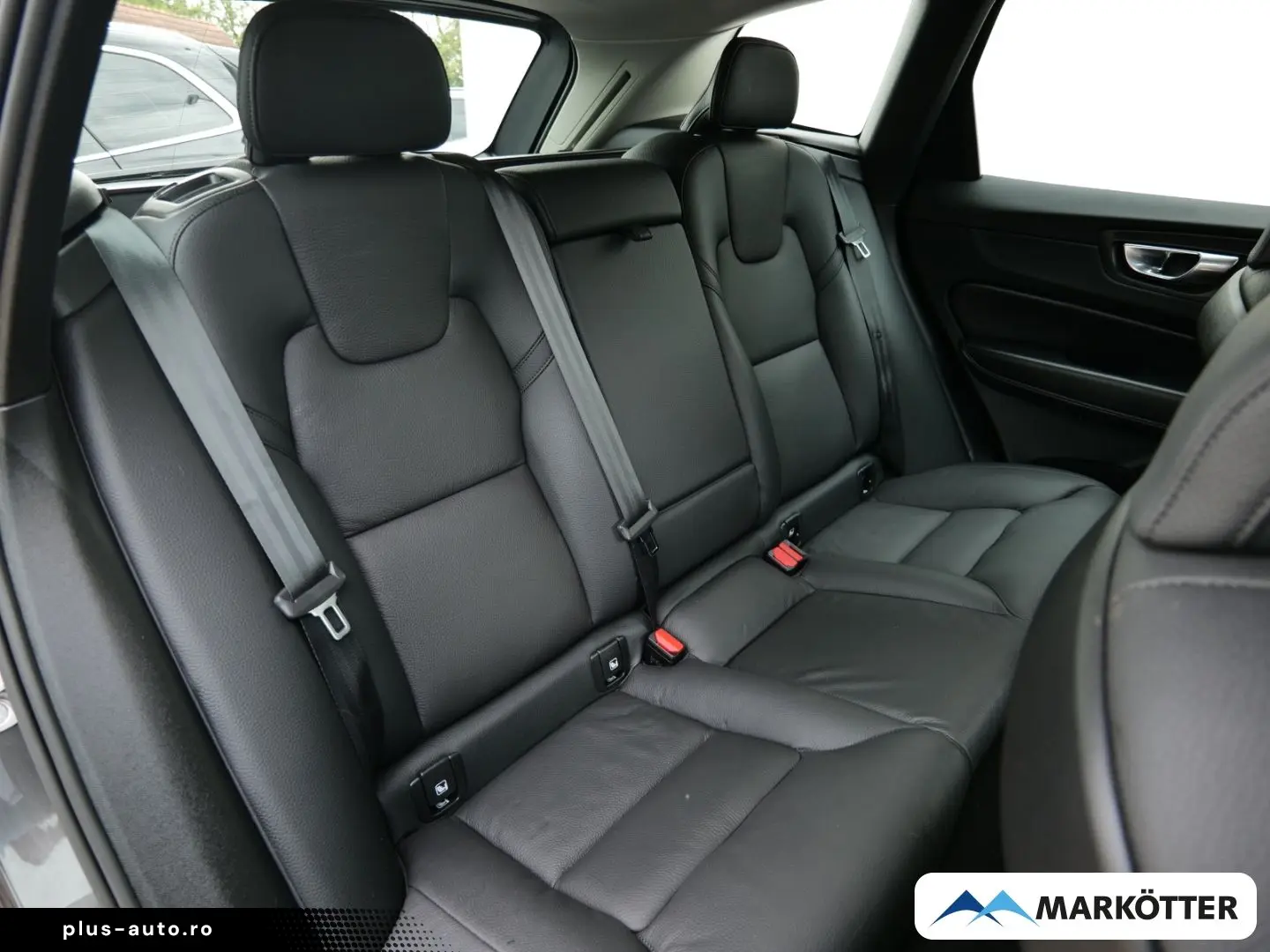 VOLVO XC60 B4 AWD Plus Bright  20  360 ACC