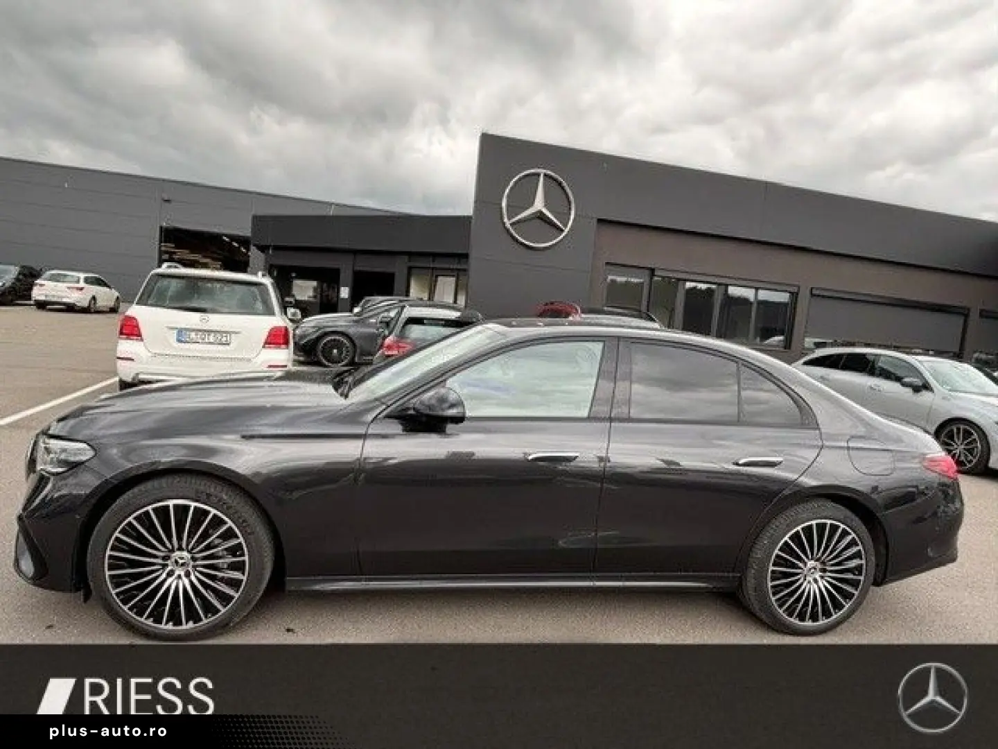 MERCEDES-BENZ E 300 de AMG Sport Night Premium Superscreen