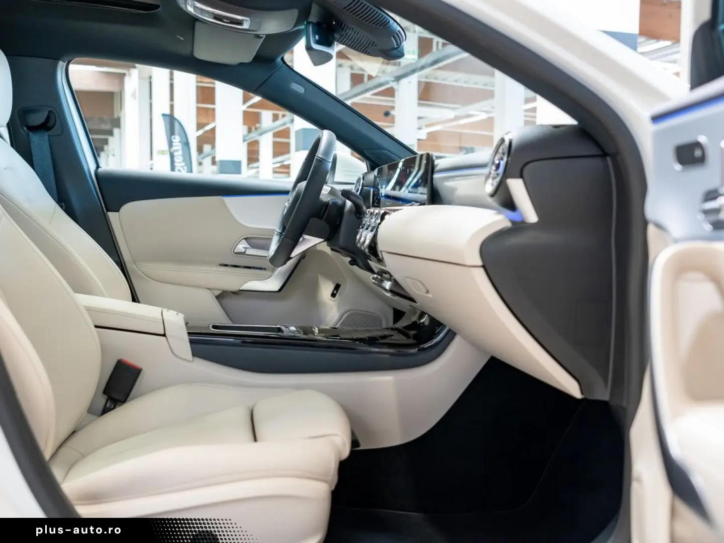 MERCEDES-BENZ A 250 e Progressive Advanced  PANO LED 360