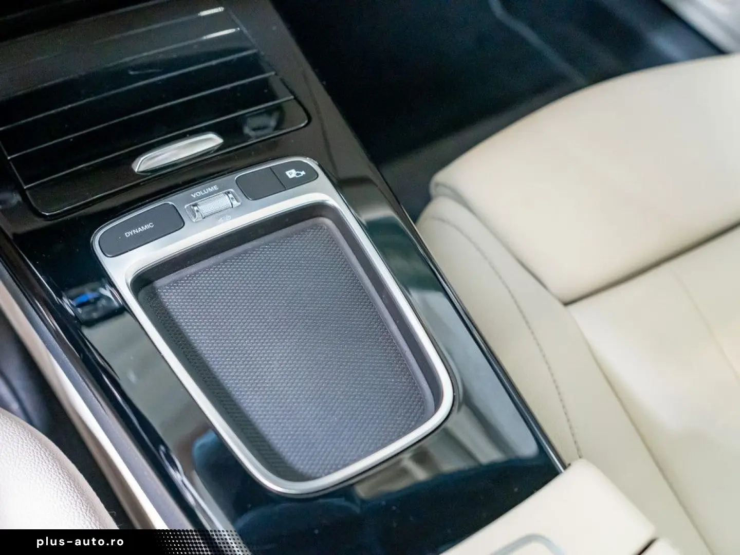MERCEDES-BENZ A 250 e Progressive Advanced  PANO LED 360