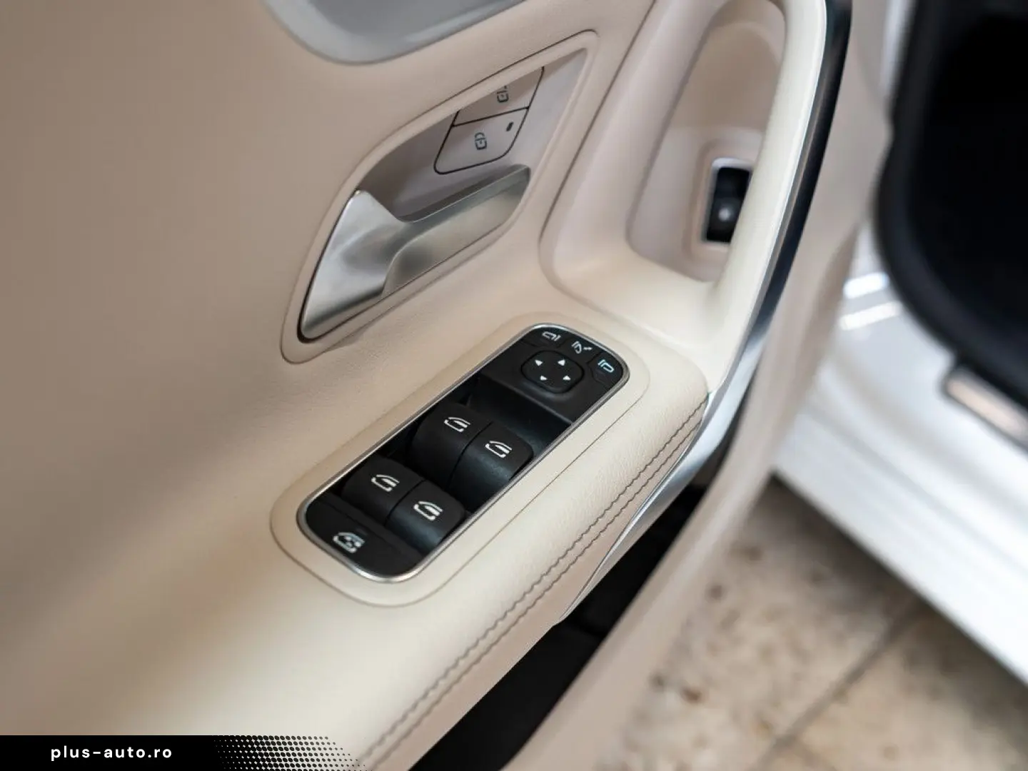 MERCEDES-BENZ A 250 e Progressive Advanced  PANO LED 360