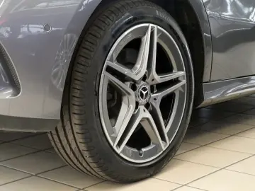 MERCEDES-BENZ A 250 e   AMG BURM MEMO MULTI 360 DISTR KAMERA