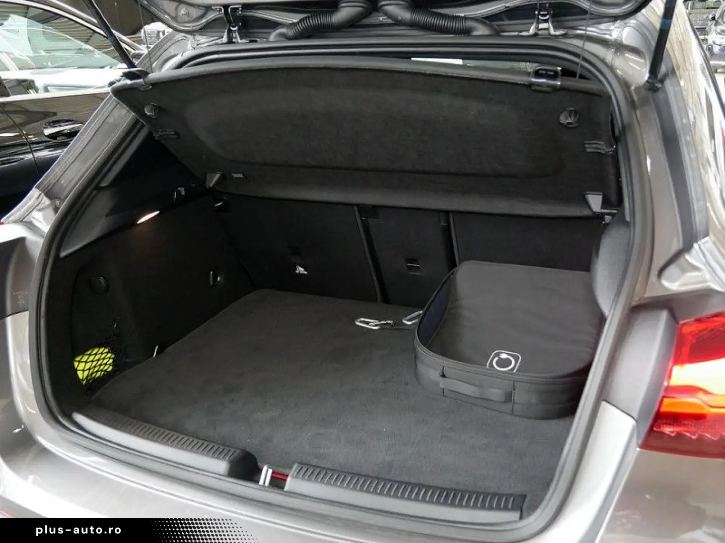MERCEDES-BENZ A 250 e   AMG BURM MEMO MULTI 360 DISTR KAMERA
