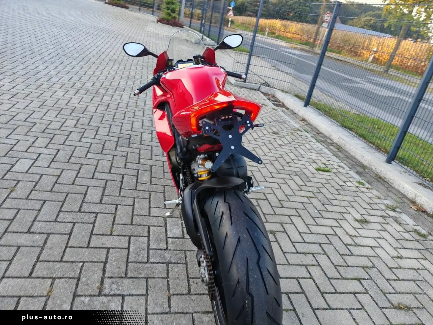 DUCATI PANIGALE V4 E5 WINGLETS  HELM