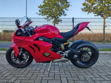 DUCATI PANIGALE V4 E5 WINGLETS  HELM
