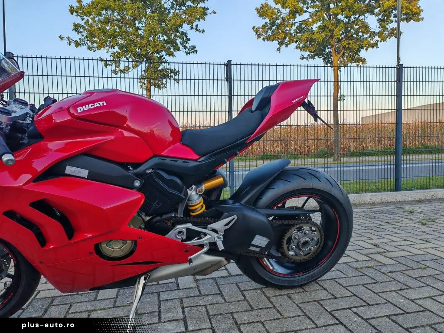 DUCATI PANIGALE V4 E5 WINGLETS  HELM