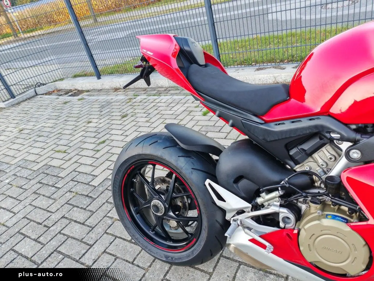 DUCATI PANIGALE V4 E5 WINGLETS  HELM