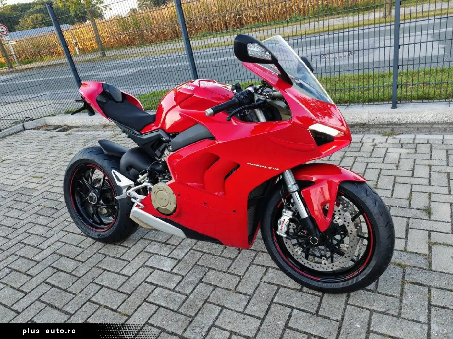 DUCATI PANIGALE V4 E5 WINGLETS  HELM