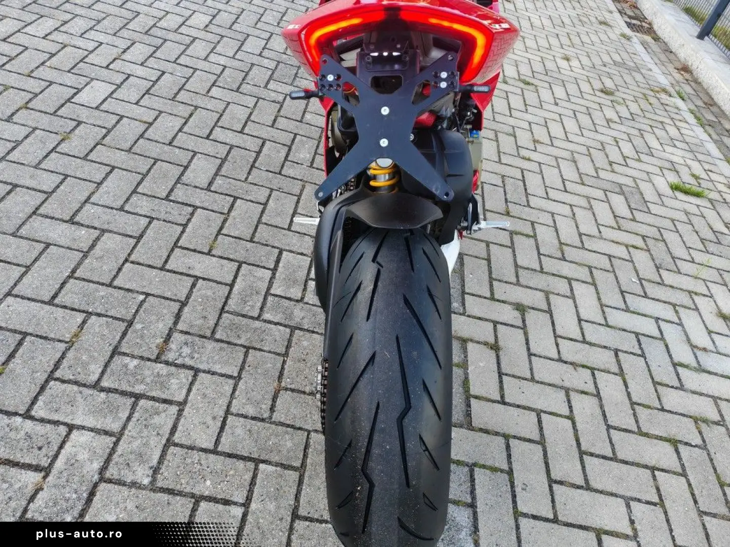 DUCATI PANIGALE V4 E5 WINGLETS  HELM