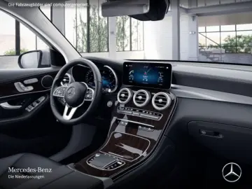 MERCEDES-BENZ GLC 300e 4M Offroad Dist Pano Mbeam 360
