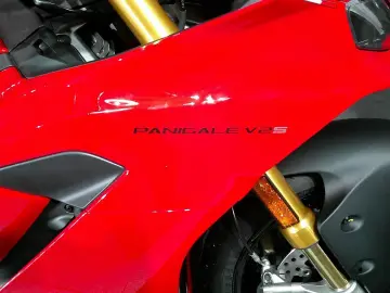 DUCATI PANIGALE V2 S DUCATI RED 2026