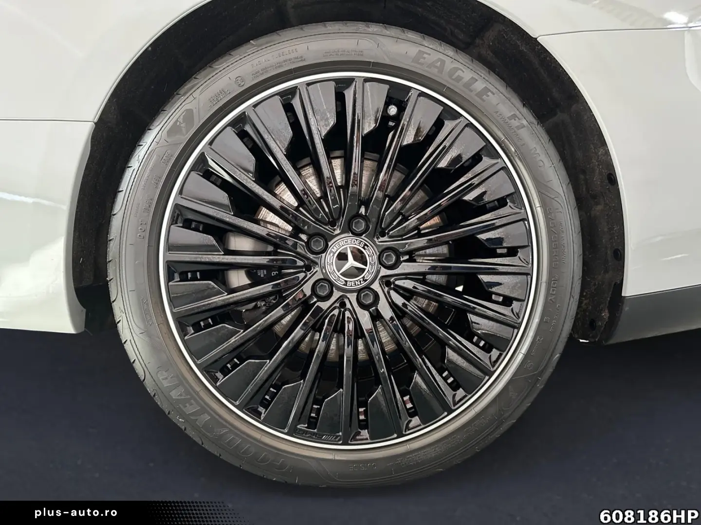 MERCEDES-BENZ CLE 2025 — imagine 5