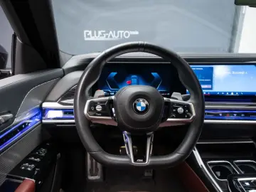 BMW 740
