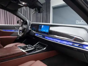 BMW 740