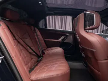 BMW 740