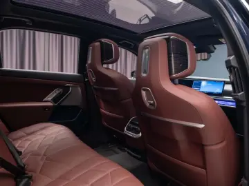 BMW 740