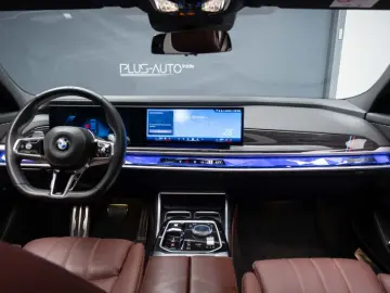 BMW 740