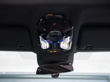 BMW 740