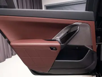 BMW 740