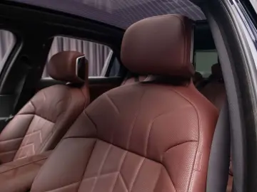 BMW 740