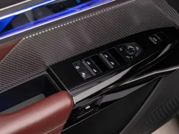 BMW 740