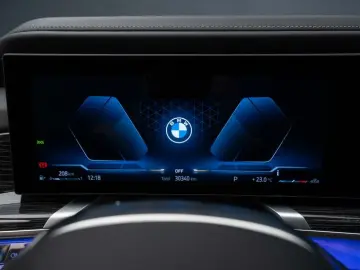 BMW 740