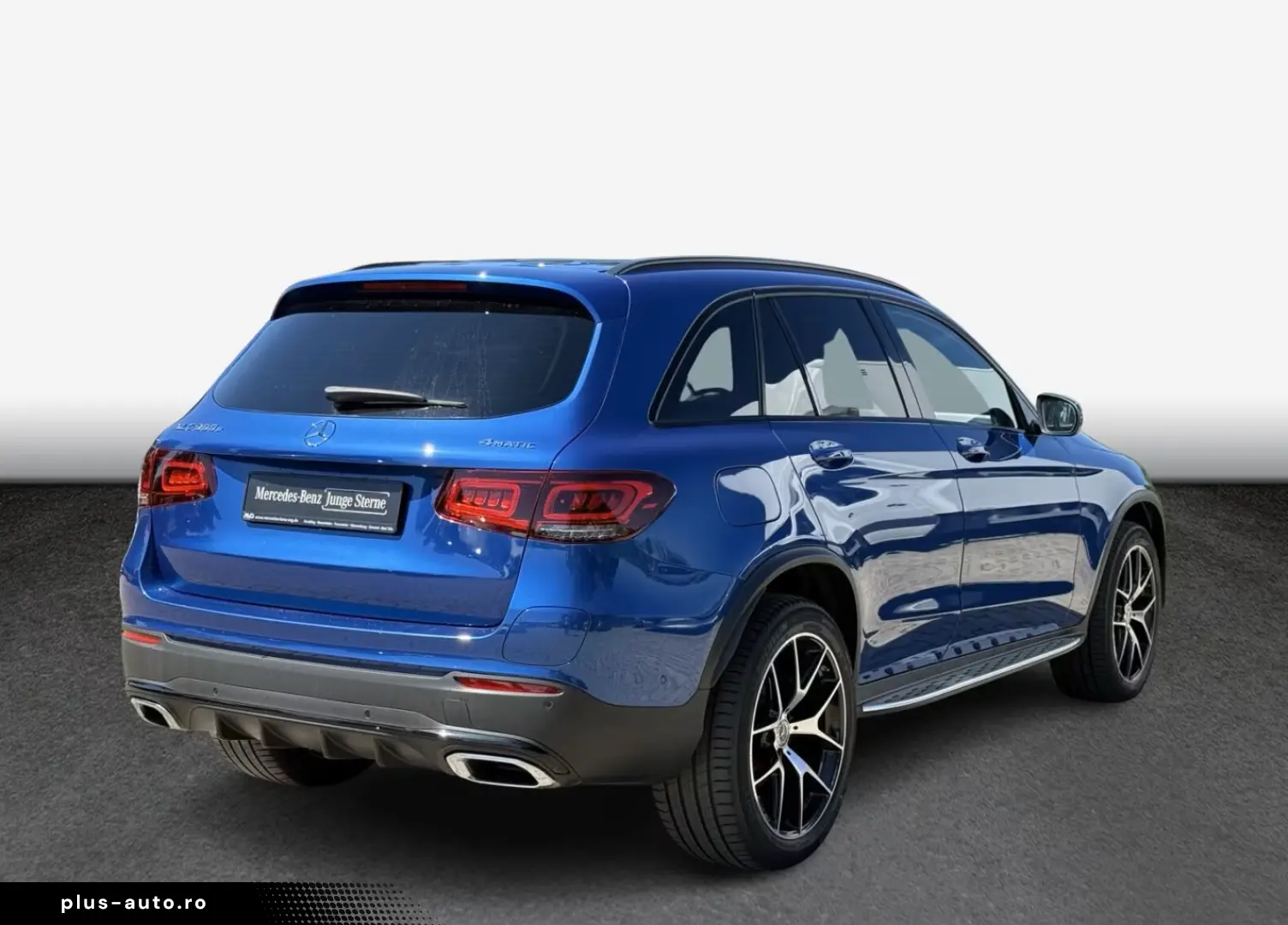 MERCEDES-BENZ GLC 300 e 4MATIC AMG Line Navi Pano.-Dach
